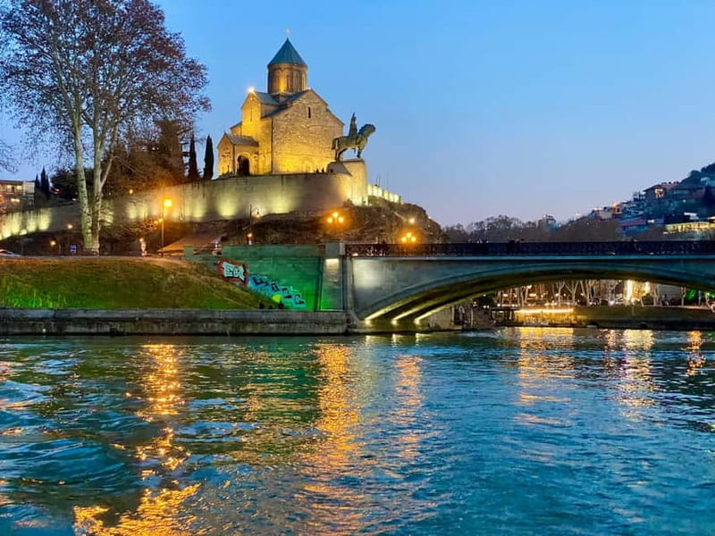 Tbilisi: River Sightseeing Cruise with Drinks - Reaching the waterfall and small gorge