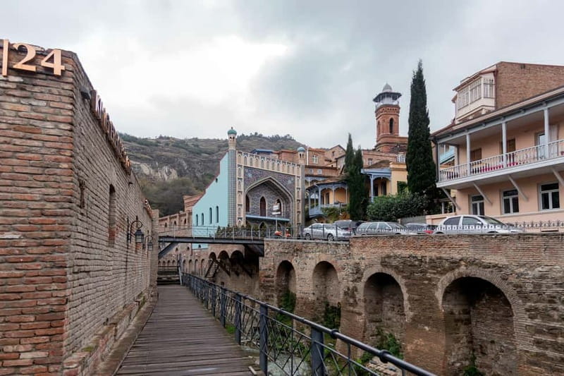 Tbilisi: Sightseeing Tour, Wine or Beer Tasting, & Cable Car - The cable car and Narikala Fortress