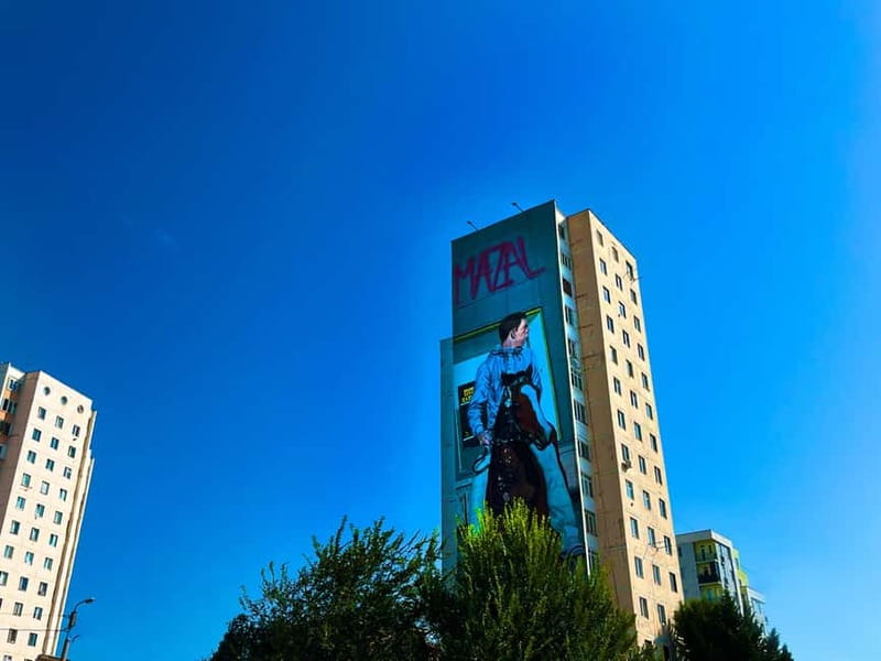 Tbilisi: Soviet Suburbs and Murals Exhibition Guided Tour - From central Tbilisi to the Soviet suburbs