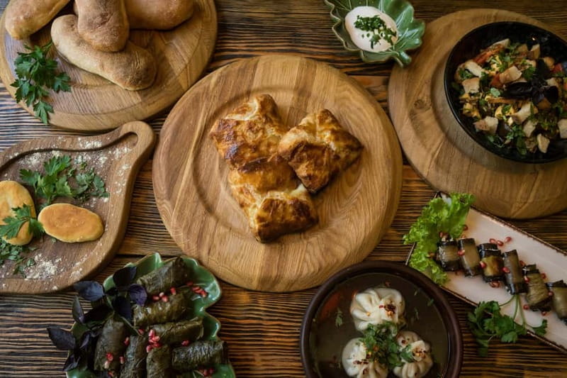 Tbilisi: Street Food & Sightseeing Tour with Local Markets - A newer side of Tbilisi at the food hall