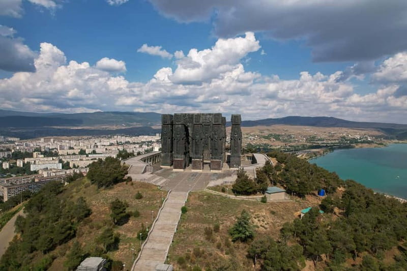 Tbilisi: The Chronicle of Georgia Express Guided Tour - Free Time for Photos and a Quiet Look Around