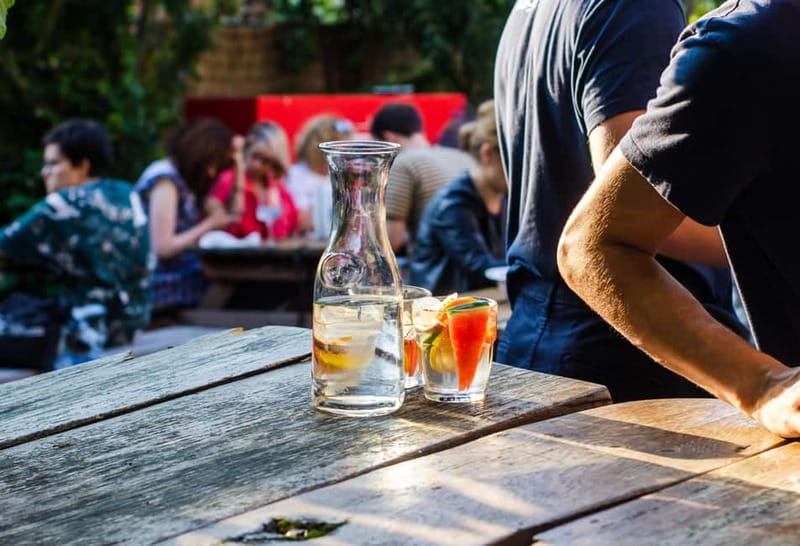Tbilisi: The First Night with Welcome Drinks - What the guide adds to the night