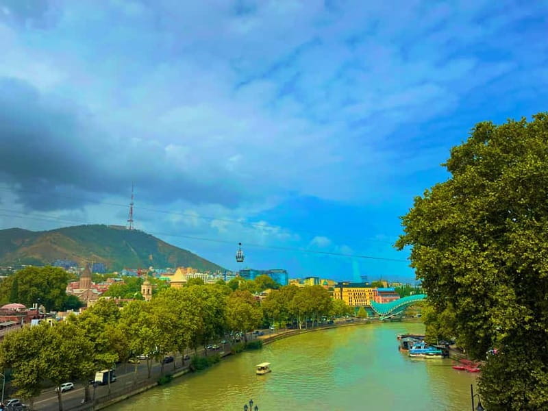 Tbilisi: Walking Tour of Main Highlights With Food & Wine - Finishing with Georgian wine and local spirit