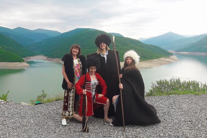 Tour to Kazbegi: Georgian Military Road – Ananuri – Gudaury – Kazbegi - What the guide adds to the drive