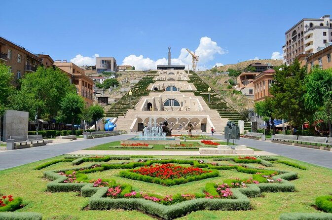 Tour to Yerevan Sevan Dilijan Armenia from Tbilisi 2 days - Five details that shape the trip
