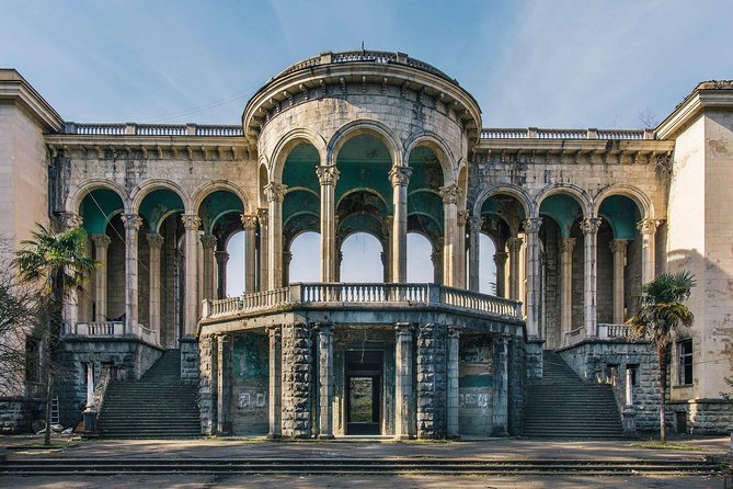 Tskaltubo and Chiatura: 2-days urbex tour - The Chronicle of Georgia begins the morning near Tbilisi