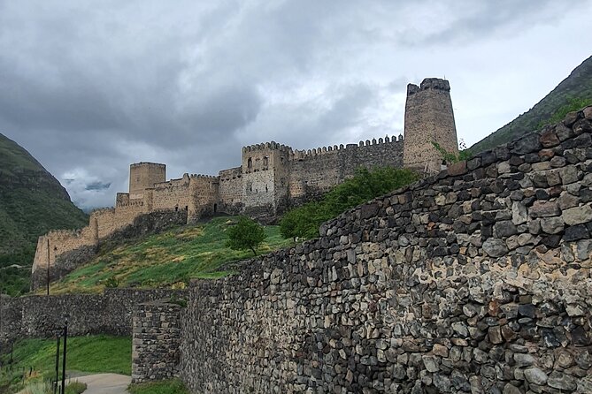 Vardzia. Lake Paravani, Khertvisi & Lomisa castle, Rabati - Atskuri and the qvevri beer stop