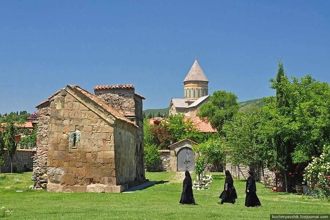 Visit Mtskheta Gori and Uplistsikhe from Tbilisi - Svetitskhoveli Cathedral in the UNESCO-listed town